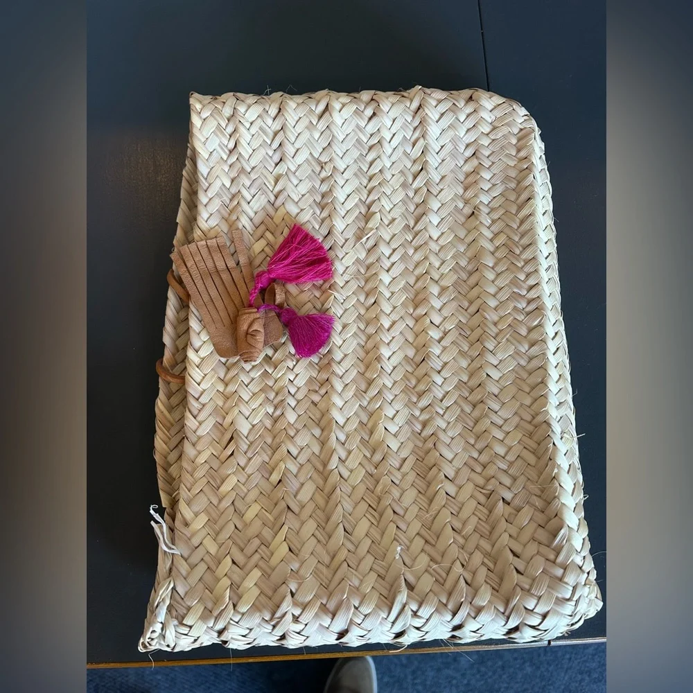 Anthropologie / Minda Tan Leather Sandals with Gray & Pink Tassels - Picture 5 of 5